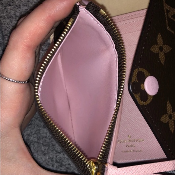 Louis Vuitton Wallet - Picture 8 of 13